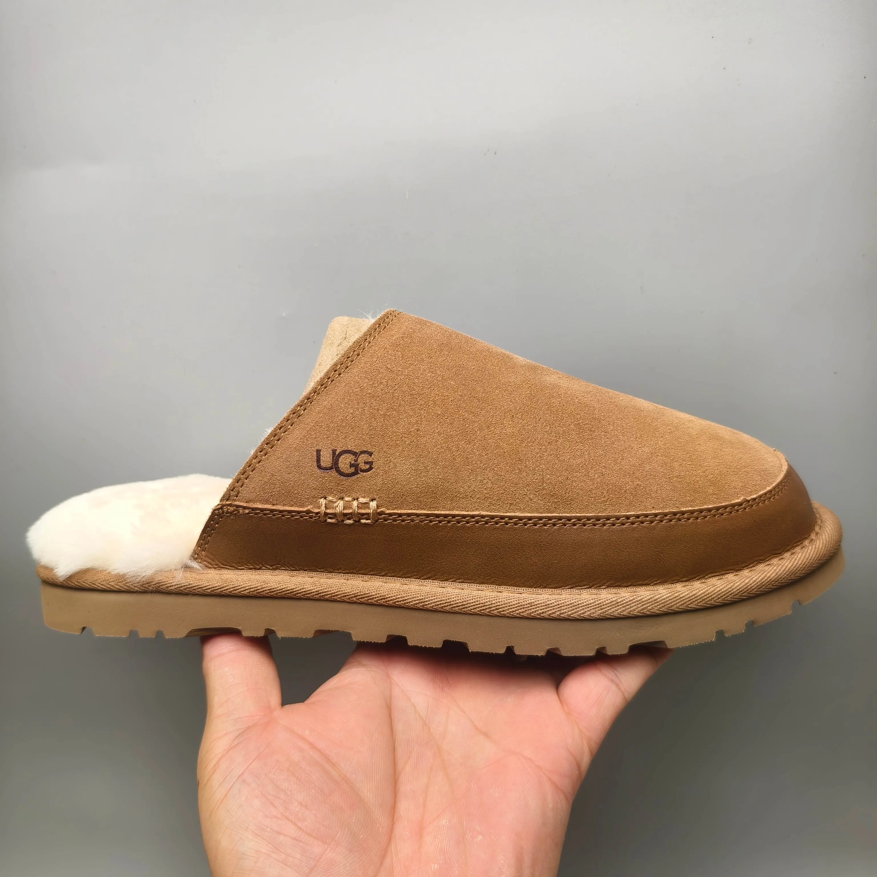 💰440 UGG sheepskin all-in-one snow boots 4585 ultra-light casual fur flip flops men's shoes color: maroon black matching size: 40-45